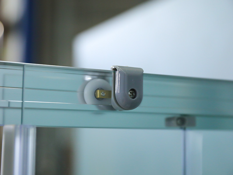 RE Krom Aluminiumram Härdat glas Fyrkantigt skjutduschkabinett med bricka RE Krom Aluminiumram Härdat glas Fyrkantigt skjutduschkabinett med bricka