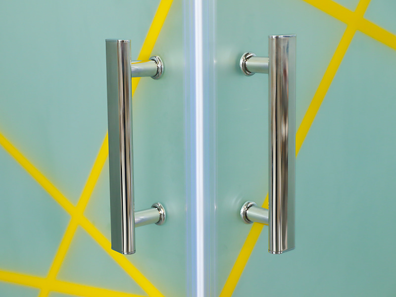 RE skjutduschkabinett, matt härdat glas med tryck, guldaluminiumprofil, handtag med dubbla hål, med bricka RE skjutduschkabinett, matt härdat glas med tryck, guldaluminiumprofil, handtag med dubbla hål, med bricka