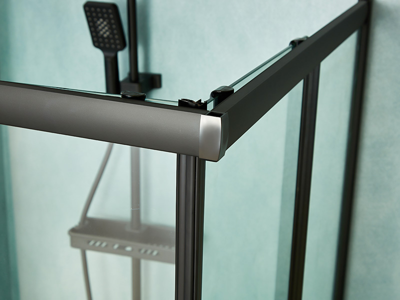 SQ skjutbara duschvägg, klart härdat glas, svart aluminiumprofil, handtag med dubbla hål, med bricka SQ skjutbara duschvägg, klart härdat glas, svart aluminiumprofil, handtag med dubbla hål, med bricka