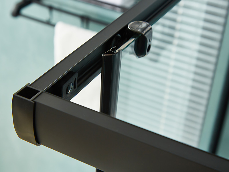 SQ skjutbara duschvägg, klart härdat glas, svart aluminiumprofil, handtag med dubbla hål, med bricka SQ skjutbara duschvägg, klart härdat glas, svart aluminiumprofil, handtag med dubbla hål, med bricka