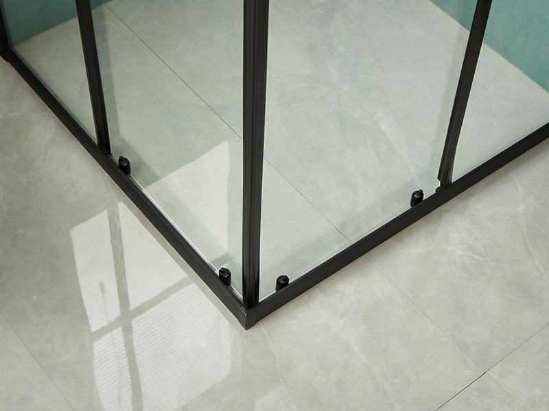 SQ skjutbara duschvägg, klart härdat glas, svart aluminiumprofil, handtag med dubbla hål, med bricka SQ skjutbara duschvägg, klart härdat glas, svart aluminiumprofil, handtag med dubbla hål, med bricka