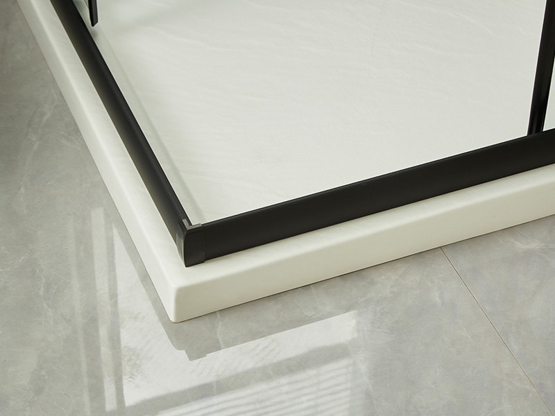 SQ skjutbara duschvägg, klart härdat glas, svart aluminiumprofil, handtag med dubbla hål, med bricka SQ skjutbara duschvägg, klart härdat glas, svart aluminiumprofil, handtag med dubbla hål, med bricka