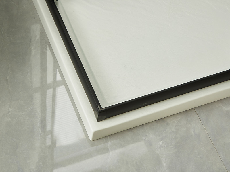 SQ skjutbara duschvägg, klart härdat glas, svart aluminiumprofil, handtag med dubbla hål, med bricka SQ skjutbara duschvägg, klart härdat glas, svart aluminiumprofil, handtag med dubbla hål, med bricka