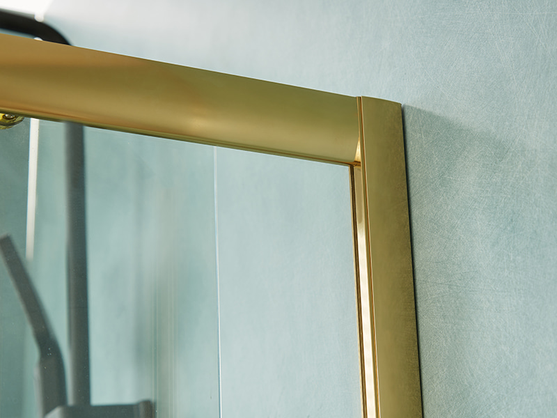 SE skjutbara duschväggar, klart härdat glas, guld aluminiumprofil, handtag med dubbla hål, utan bricka SE skjutbara duschväggar, klart härdat glas, guld aluminiumprofil, handtag med dubbla hål, utan bricka