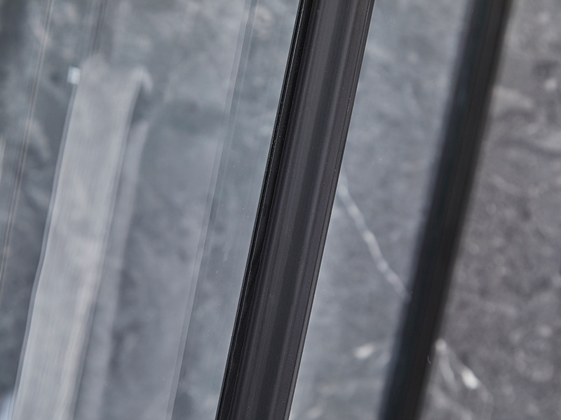 SE Skjutdörr i glas för duschvägg, svart aluminiumprofil SE Skjutdörr i glas för duschvägg, svart aluminiumprofil