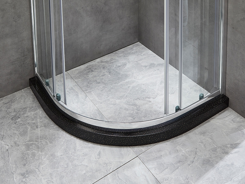 SE skjutbara duschvägg, klart härdat glas, krom aluminiumprofil, handtag med dubbla hål, utan bricka SE skjutbara duschvägg, klart härdat glas, krom aluminiumprofil, handtag med dubbla hål, utan bricka