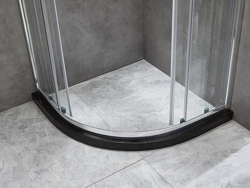 SE skjutbara duschvägg, klart härdat glas, krom aluminiumprofil, handtag med dubbla hål, utan bricka SE skjutbara duschvägg, klart härdat glas, krom aluminiumprofil, handtag med dubbla hål, utan bricka