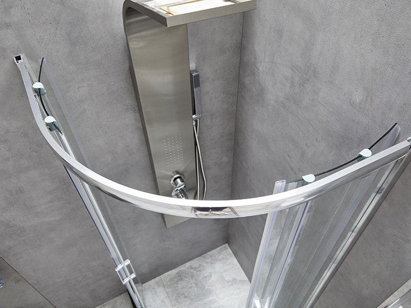 SE skjutbara duschvägg, klart härdat glas, krom aluminiumprofil, handtag med dubbla hål, utan bricka SE skjutbara duschvägg, klart härdat glas, krom aluminiumprofil, handtag med dubbla hål, utan bricka