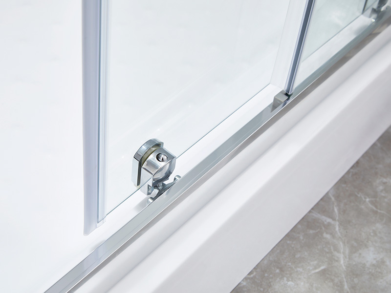 SQ Klart härdat glas badrum med skjutbar duschvägg, med bricka SQ Klart härdat glas badrum med skjutbar duschvägg, med bricka