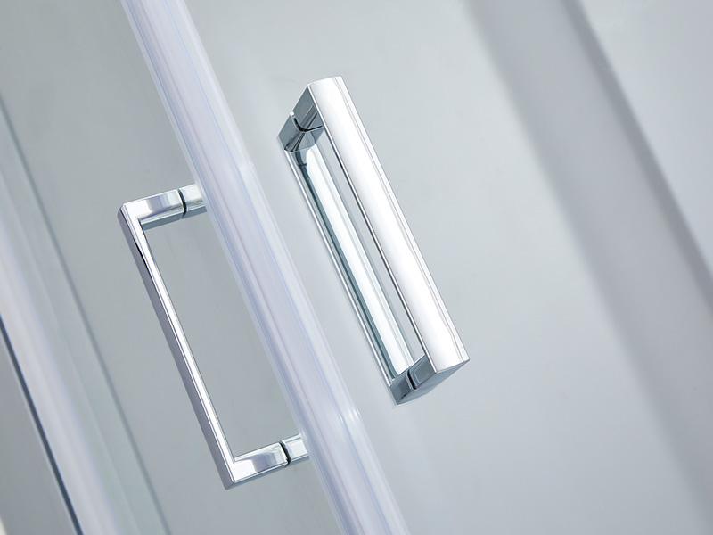 SQ Klart härdat glas badrum med skjutbar duschvägg, med bricka SQ Klart härdat glas badrum med skjutbar duschvägg, med bricka